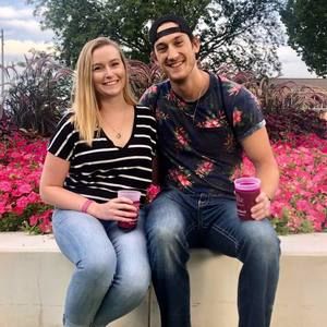 Meet your Posher, Katelyn